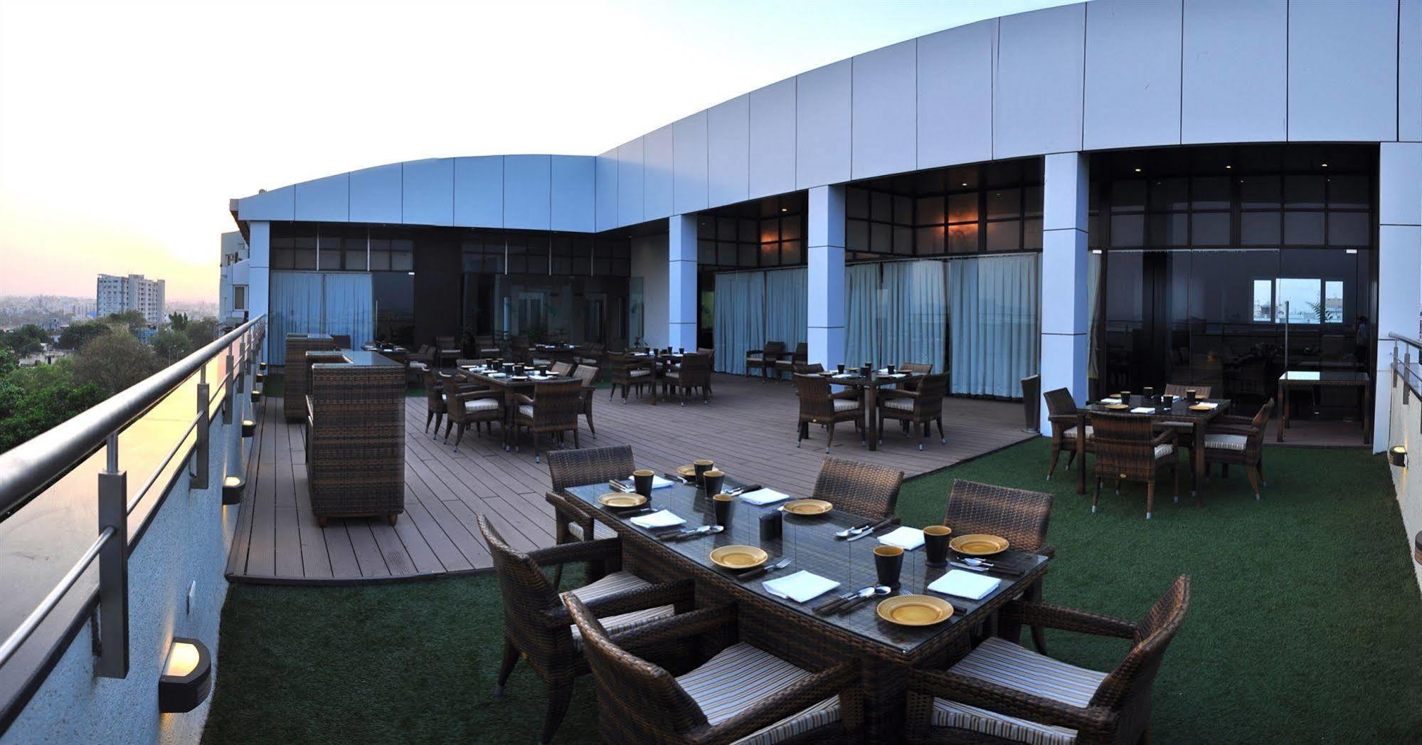 Manasarovar - The Fern Hyderabad Ngoại thất bức ảnh